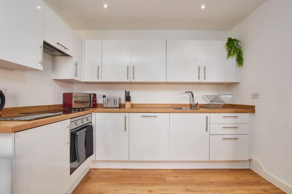 Cosy & Stylish Apartment Close To The City Centre แมนเชสเตอร์ ภายนอก รูปภาพ